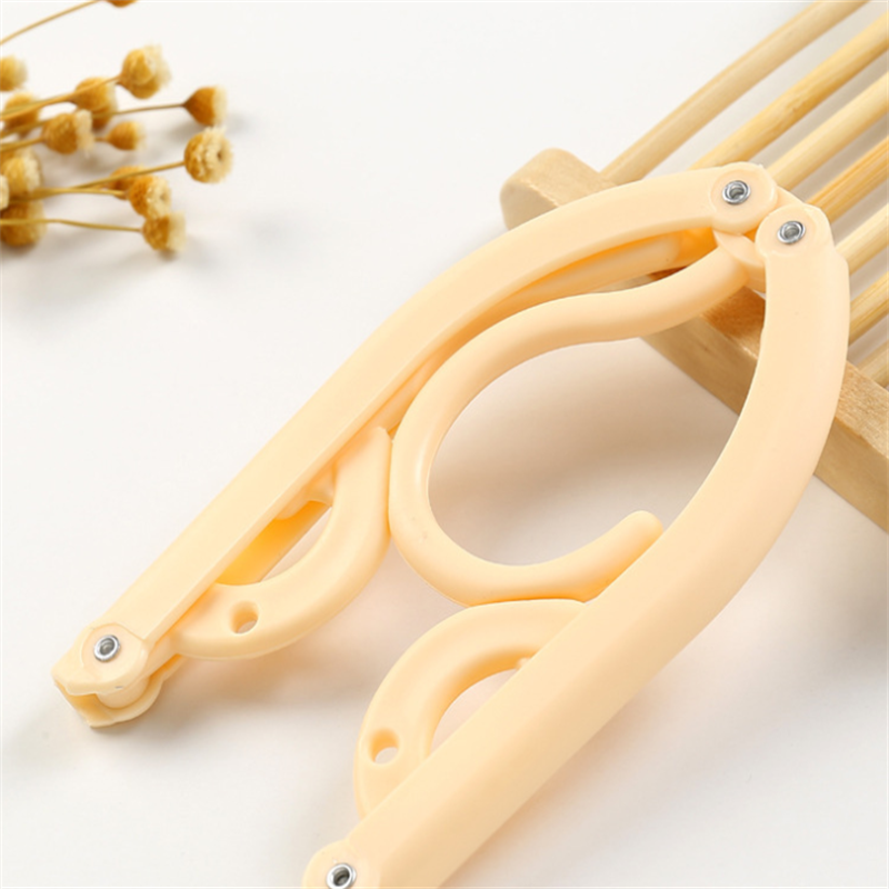 Folding Travel Hanger – Compact Portable Clothes Hanger